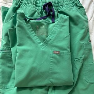 FIGS scrubs